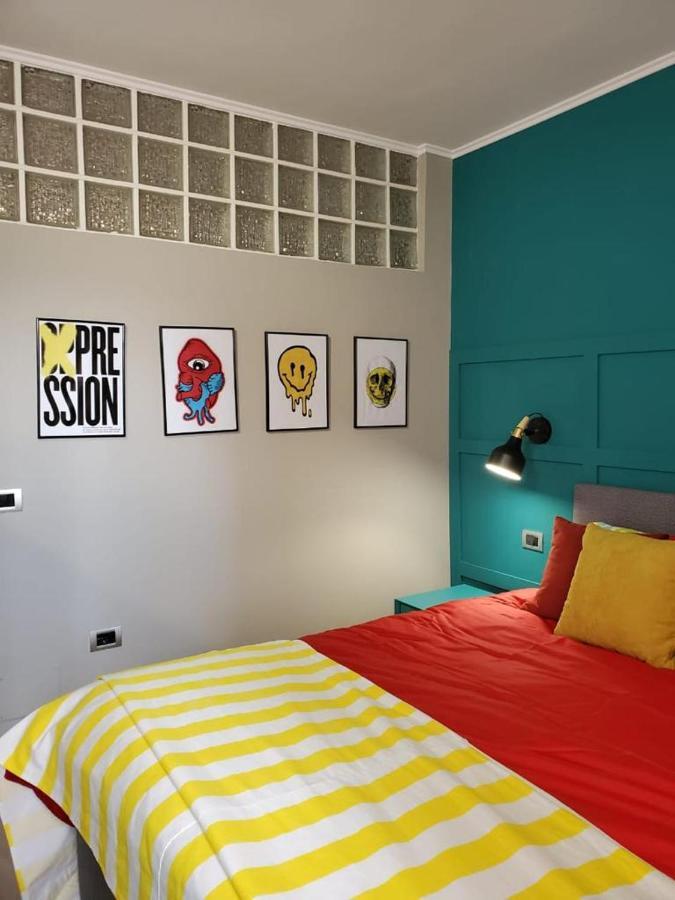 Helga'S Deluxe 3 Apartment Tirana Esterno foto